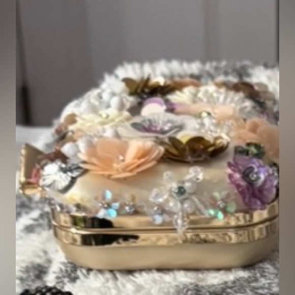 Elegant, Embellished Floral Evening Clutch - Pink, Peach, White & Cream - Picture 3 of 4